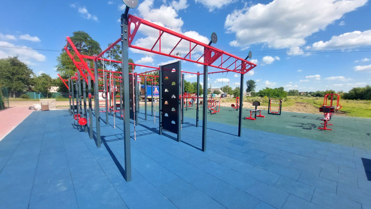 Спортивний майданчик Київська обл., с. Погреби Спортивний майданчик Київська обл., с. Погреби