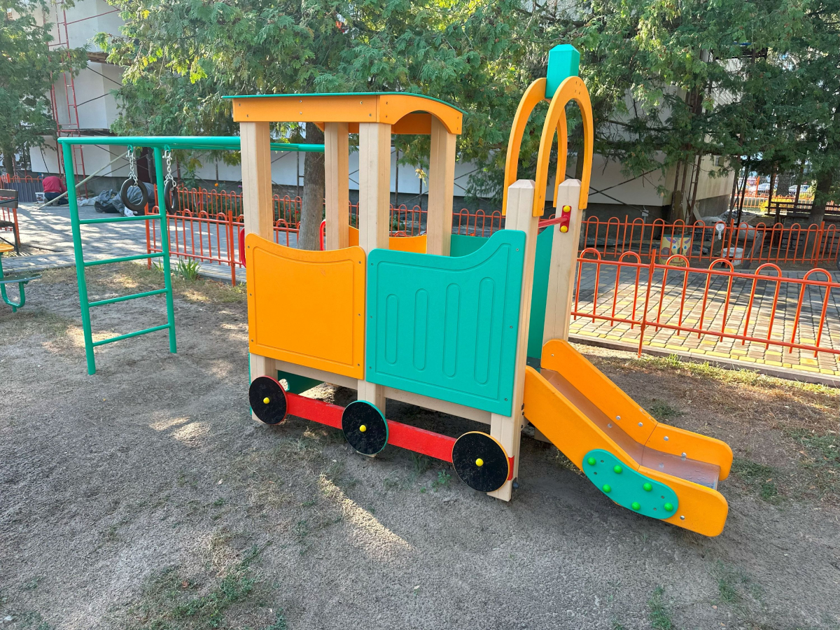 Унікальний ігровий світ у ЗДО «Ромашка»: Комплекс «Гелікоптер» та тематичні вироби вже у с. Щасливе!