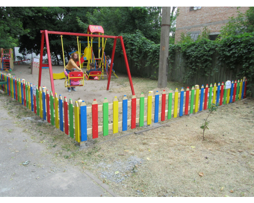 Огорожа "Кольорові Олівці" зі стійками - фото 3 Огорожа "Кольорові Олівці" зі стійками - фото 3