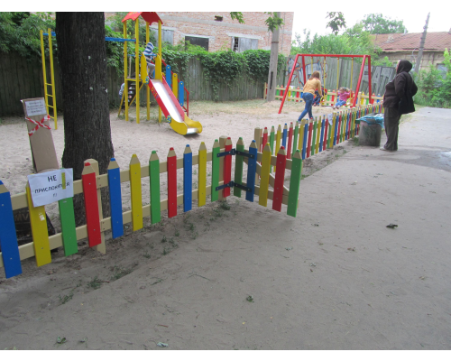 Огорожа "Кольорові Олівці" зі стійками - фото 2 Огорожа "Кольорові Олівці" зі стійками - фото 2